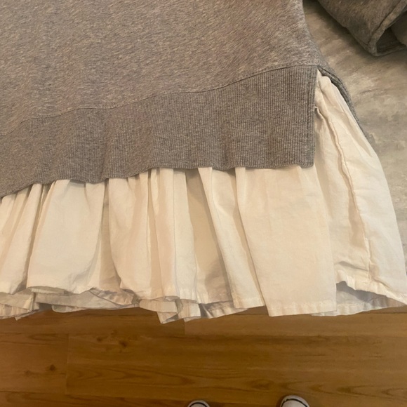 Maeve by Anthropologie V-Neck Twofer Sweatshirt Top – Medium (Oversized) SKU358 - Picture 7 of 13